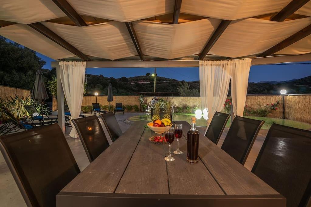 Casa Del Miele, Private Pool, Bbq, Mountain View. Villa Alikianos Dış mekan fotoğraf